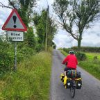 De eerste bijthond en de eerste mier